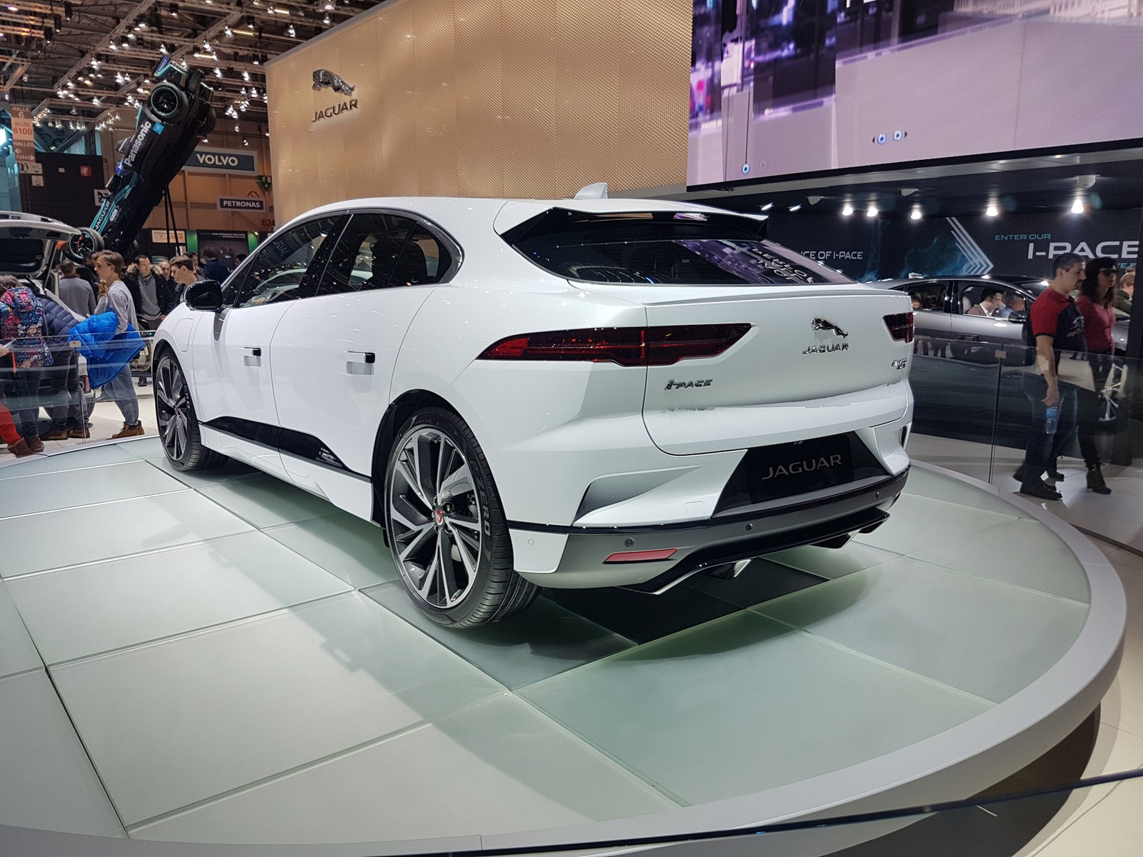 Minority Report: Jaguar Touch Screens at Geneva Motor Show